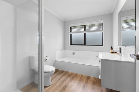 Photo of property in 12 Kamokore Glade, Pyes Pa, Tauranga, 3112