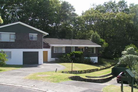 Photo of property in 1/11 Mahuta Grove, Northcote, Auckland, 0627