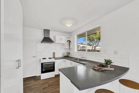 Photo of property in 2/166 Rocking Horse Road, Southshore, Christchurch, 8062