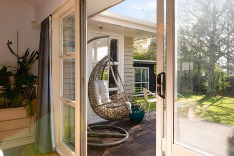 Photo of property in 37 Sandwich Road, St Andrews, Hamilton, 3200