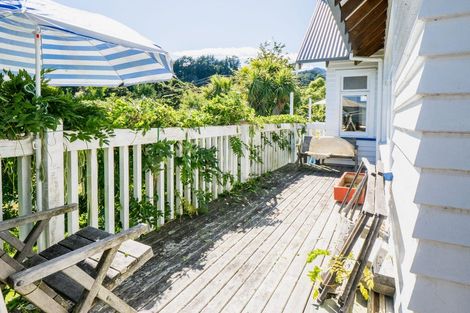 Photo of property in 4 Watson Street, Akaroa, 7520