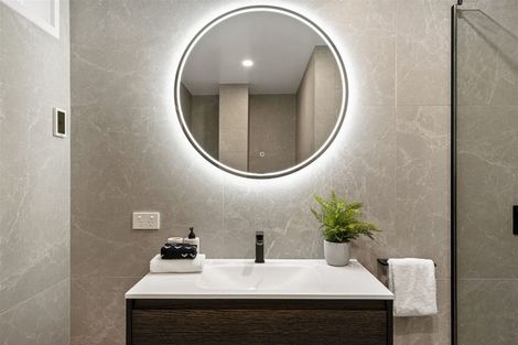 Photo of property in 11a Montgomery Avenue, Rothesay Bay, Auckland, 0630