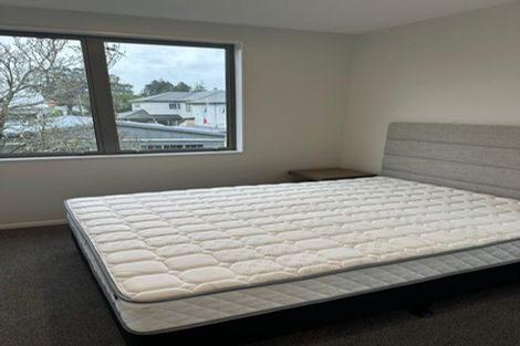 Photo of property in 30 Earlsworth Road, Mangere East, Auckland, 2024