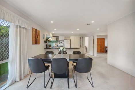 Photo of property in 8 Yarlside Place, Northpark, Auckland, 2013