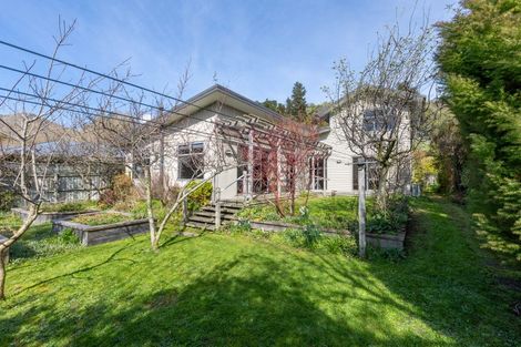 Photo of property in 132 Port Hills Road, Heathcote Valley, Christchurch, 8022
