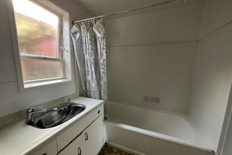 Photo of property in 140a Golf Road, Titirangi, Auckland, 0600