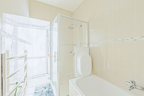 Photo of property in 11 George Street, Riccarton, Christchurch, 8041