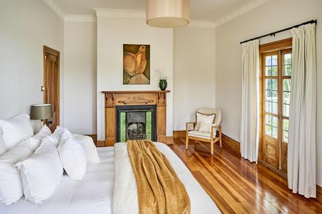 Photo of property in 122 Glenmore Street, Northland, Wellington, 6012