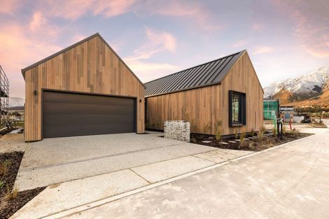 Photo of property in 18 Taurus Lane, Jacks Point, 9371