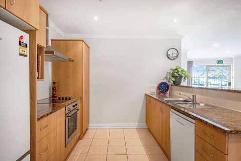 Photo of property in 1 Queen Street, New Plymouth, 4310