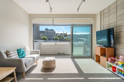 Photo of property in Masina Apartments, 309/80 Riddiford Street, Newtown, Wellington, 6021