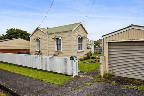 Photo of property in 15 Bath Street, Eltham, 4322