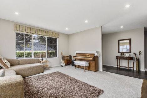 Photo of property in 64 Laurel Oak Drive, Schnapper Rock, Auckland, 0632