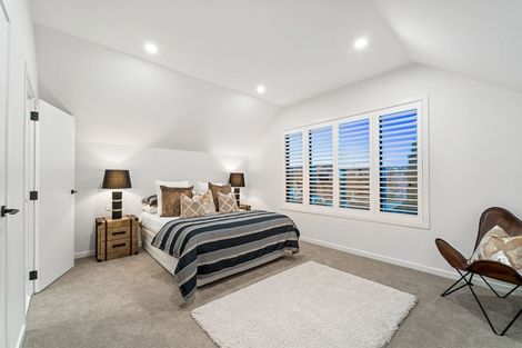 Photo of property in 2/47 Rangitoto Terrace, Milford, Auckland, 0620