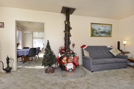 Photo of property in 25 Allington Road, Massey, Auckland, 0614