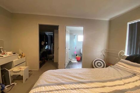 Photo of property in 5a Orchid Place, Te Atatu South, Auckland, 0610