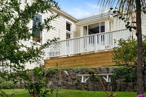 Photo of property in 13 Roslyn Road, Bluff Hill, Napier, 4110