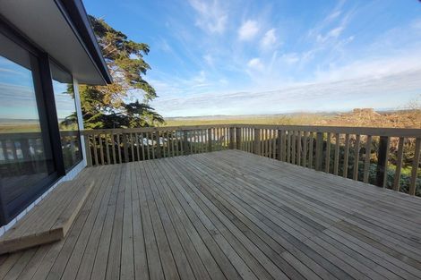 Photo of property in 15 Kawariki Road, Helensville, 0800