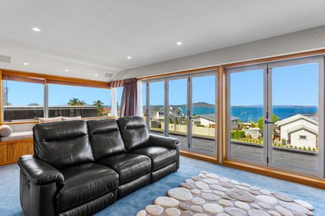 Photo of property in 11 Katui Street, Castor Bay, Auckland, 0620