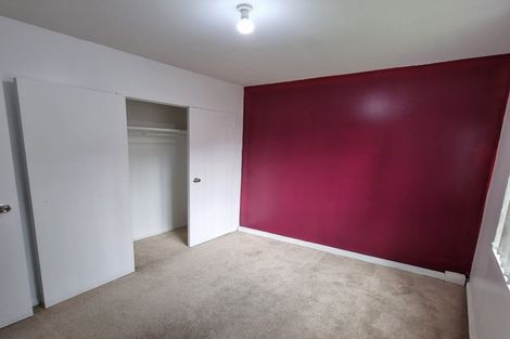 Photo of property in 2/202 Massey Road, Mangere East, Auckland, 2024