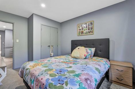 Photo of property in 2 Frederick Place, Whalers Gate, New Plymouth, 4310