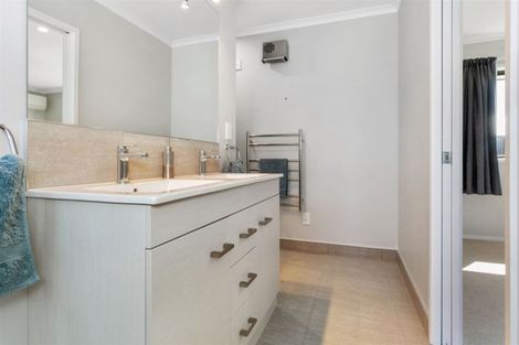 Photo of property in 39a Norfolk Drive, Cambridge, 3434