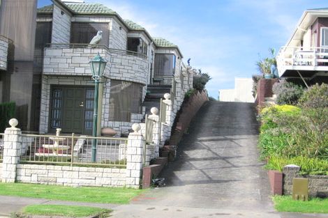 Photo of property in 2/76 The Parade, Bucklands Beach, Auckland, 2012