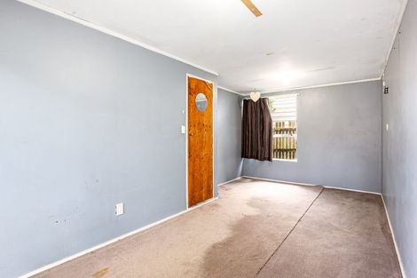 Photo of property in 108 Omapere Street, Whitby, Porirua, 5024