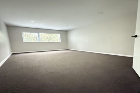 Photo of property in 4 Kearney Place, Massey, Auckland, 0614