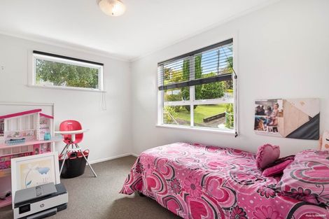 Photo of property in 7 Merville Avenue, Te Atatu South, Auckland, 0610