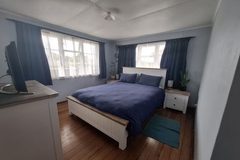 Photo of property in 22 Glenpark Avenue, Frankleigh Park, New Plymouth, 4310