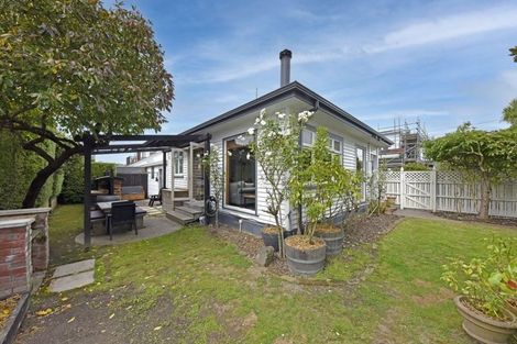 Photo of property in 42 Nortons Road, Avonhead, Christchurch, 8042