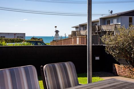 Photo of property in 39a Breakwater Road, Moturoa, New Plymouth, 4310