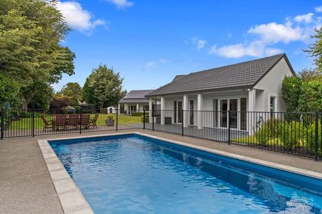 Photo of property in 52 Regent's Park Drive, Casebrook, Christchurch, 8051