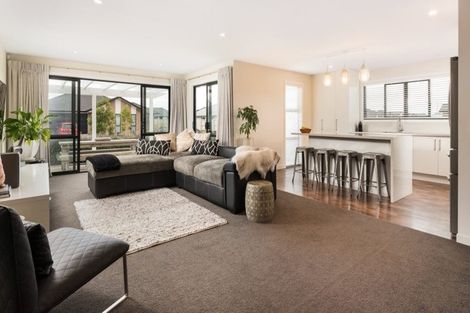 Photo of property in 14 Harding Drive, Papamoa Beach, Papamoa, 3118