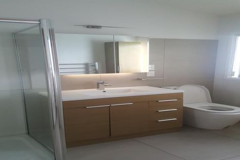 Photo of property in 24a Holiday Road, Stanmore Bay, Whangaparaoa, 0932