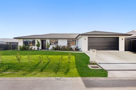Photo of property in 42 Buddle Road, Wallaceville, Upper Hutt, 5018