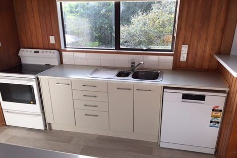 Photo of property in 94 Stanley Road, Glenfield, Auckland, 0629