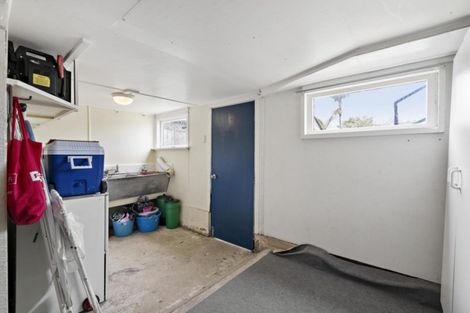 Photo of property in 32 Stanaway Street, Hillcrest, Auckland, 0627