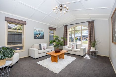 Photo of property in 10 Cranmer Close, Rototuna North, Hamilton, 3210