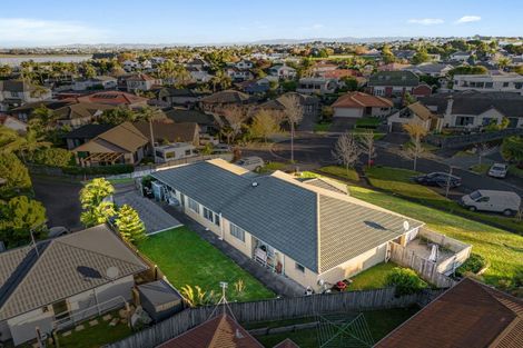 Photo of property in 32 Starlight Cove, Hobsonville, Auckland, 0618