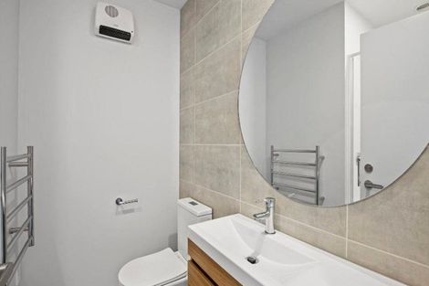 Photo of property in 7/10 New Brighton Road, Shirley, Christchurch, 8061