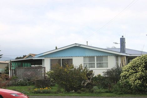 Photo of property in 17 Stuckey Street, Levin, 5510