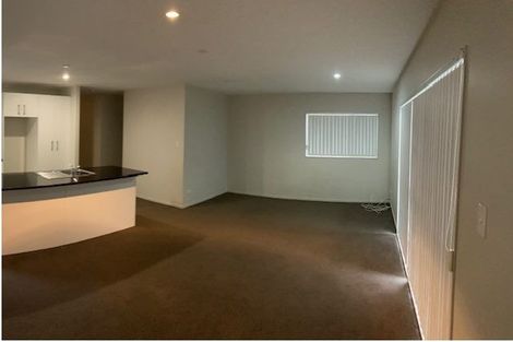 Photo of property in 54 Popokatea Drive, Takanini, 2112