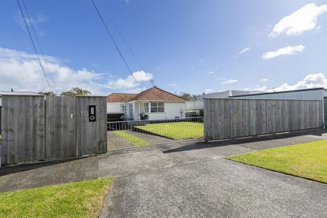 Photo of property in 15 Tarahua Road, Vogeltown, New Plymouth, 4310