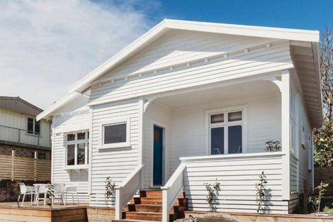 Photo of property in 51 Vivian Street, New Plymouth, 4310