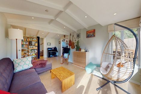 Photo of property in 103 Houghton Bay Road, Houghton Bay, Wellington, 6023