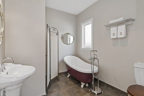 Photo of property in 114 Richardson Terrace, Woolston, Christchurch, 8023