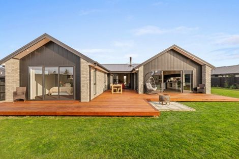 Photo of property in 39 Plover Avenue, Amberley, 7410