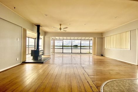 Photo of property in 23 Hazards Road, Weymouth, Auckland, 2103